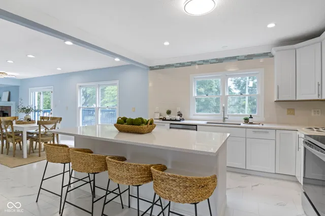 $575,000 | 9259 Oak Knoll Lane, Fishers, IN 46037