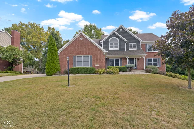 $575,000 | 9259 Oak Knoll Lane, Fishers, IN 46037