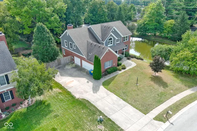 $575,000 | 9259 Oak Knoll Lane, Fishers, IN 46037