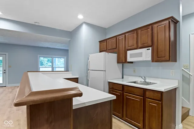 $575,000 | 9259 Oak Knoll Lane, Fishers, IN 46037