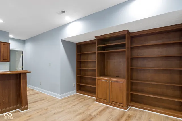 $575,000 | 9259 Oak Knoll Lane, Fishers, IN 46037