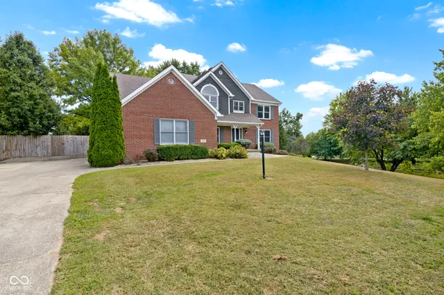 $575,000 | 9259 Oak Knoll Lane, Fishers, IN 46037