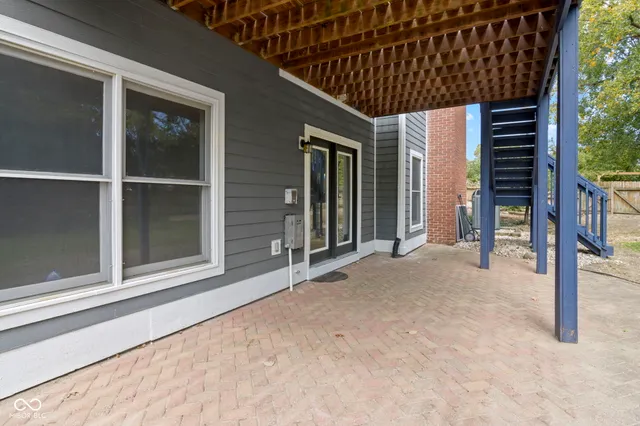 $575,000 | 9259 Oak Knoll Lane, Fishers, IN 46037