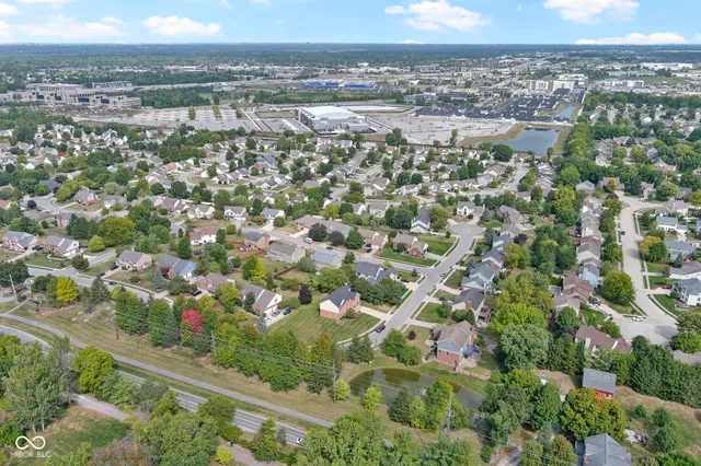 $575,000 | 9259 Oak Knoll Lane, Fishers, IN 46037