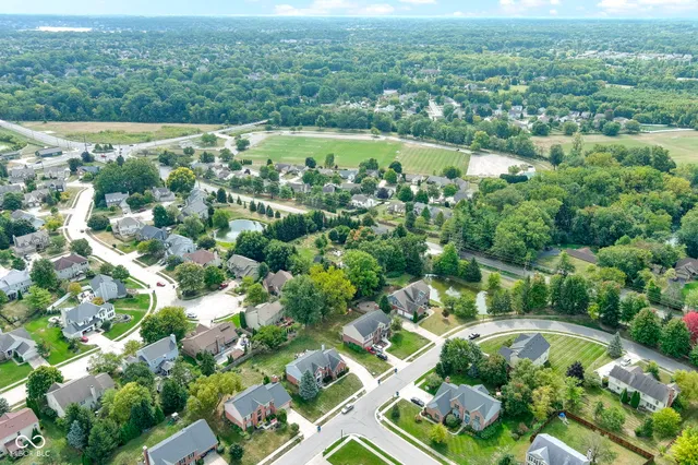 $575,000 | 9259 Oak Knoll Lane, Fishers, IN 46037