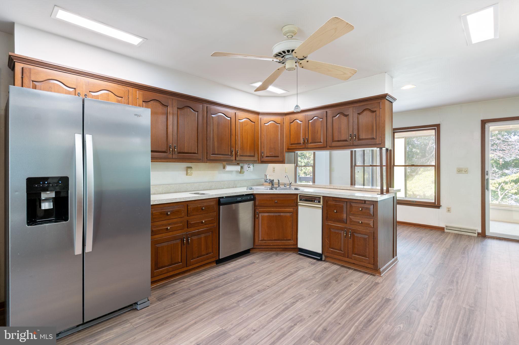44742 Three Coves Road Hollywood, MD 20636 - Photo 23 of 89 Large Kitchen