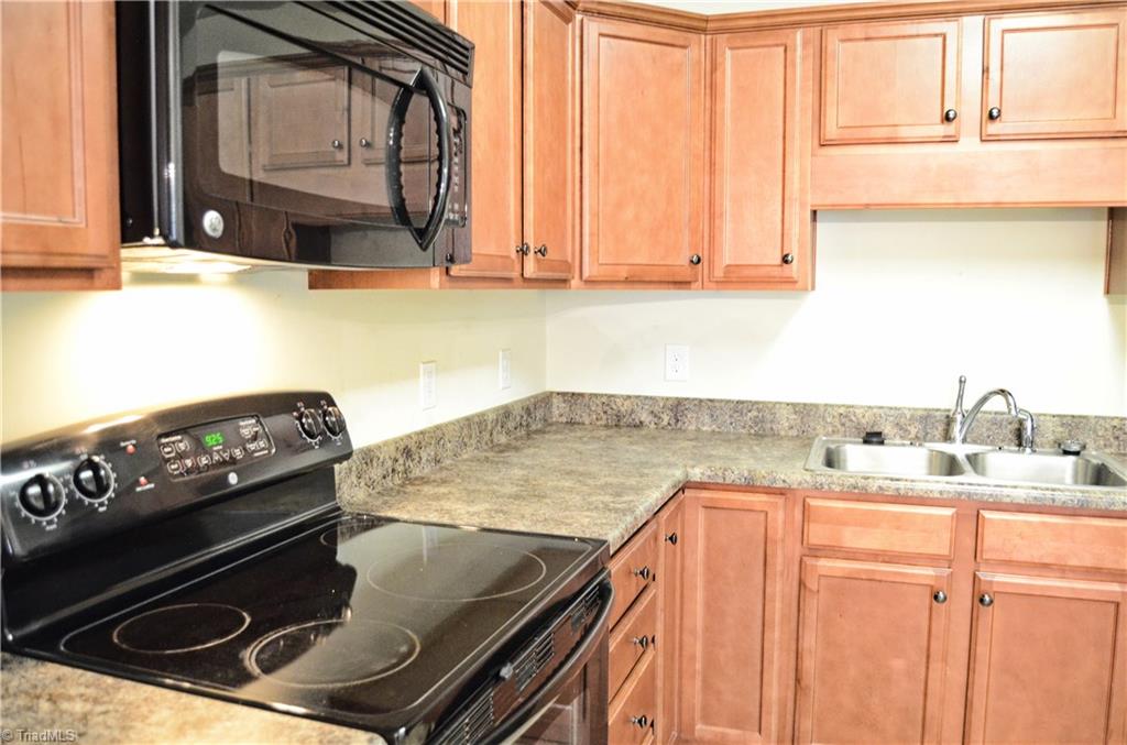 123 Brae Ridge Lane King, NC 27021 - Photo 14 of 30 Gallery Image 14
