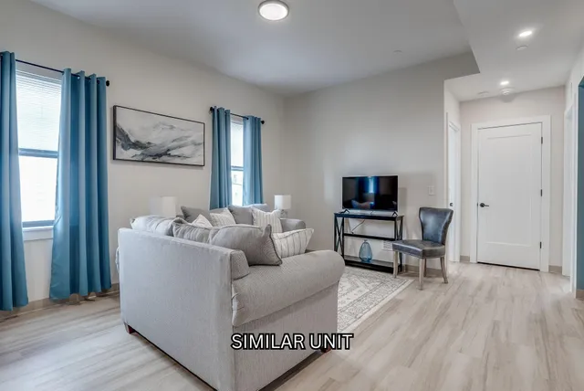 $1,979 | 4 Bridge Street, Unit 301, Nashua, NH 03060