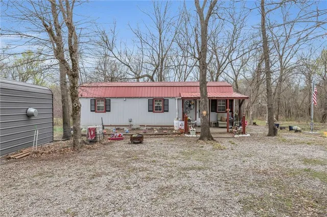 $110,000 | 34 Hackberry Drive, Mound City, KS 66056