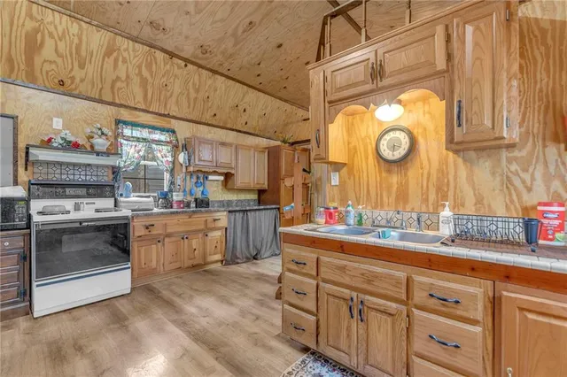 $110,000 | 34 Hackberry Drive, Mound City, KS 66056