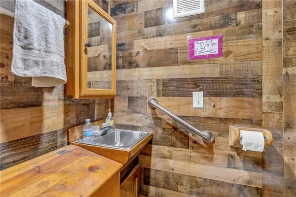 $110,000 | 34 Hackberry Drive, Mound City, KS 66056