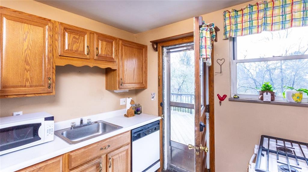 28 Sylvan Road Pittsburgh, PA 15221 - Photo 9 of 24 Gallery Image 9