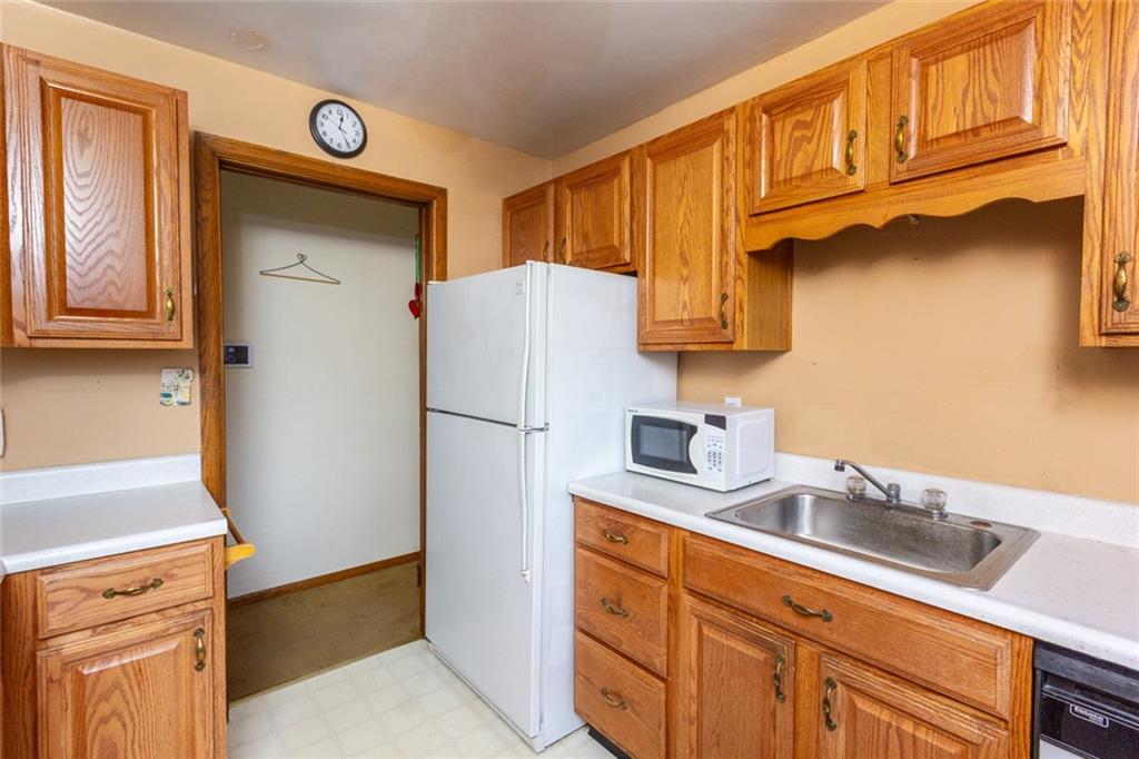 28 Sylvan Road Pittsburgh, PA 15221 - Photo 10 of 24 Gallery Image 10