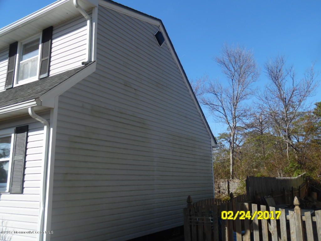109 Mermaid Road Toms River, NJ 08753 - Photo 17 of 21 right side