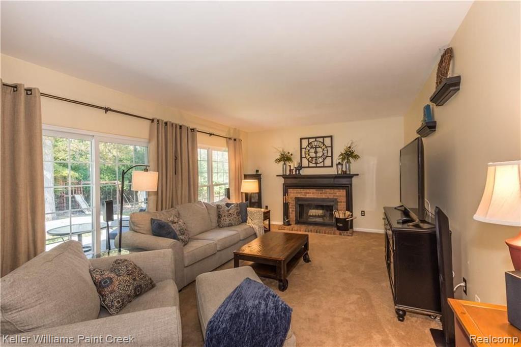 416 Ivy Wood Court Rochester Hills, MI 48307 - Photo 14 of 32