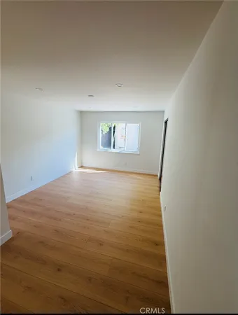 a view of empty room with window