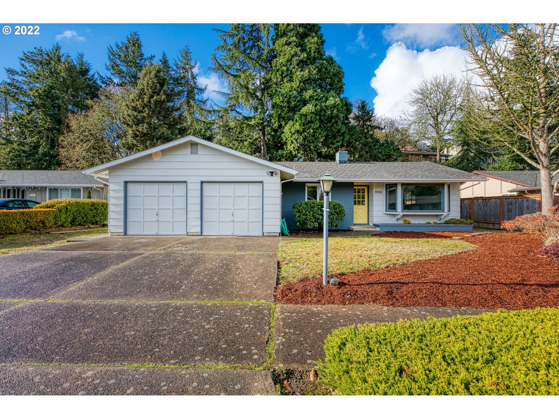 1950 Ridgeway Drive Eugene, OR 97401 - Photo 1 of 31 Gallery Image 1
