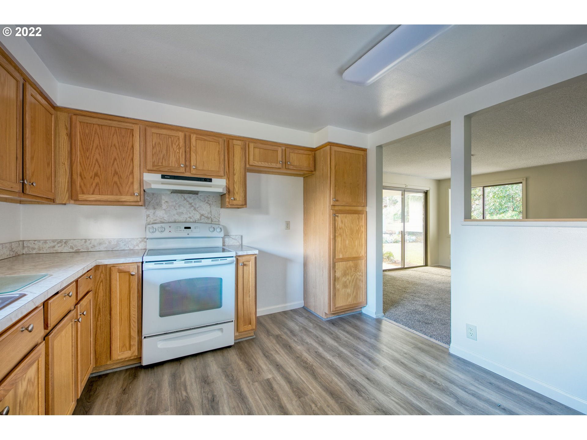 1950 Ridgeway Drive Eugene, OR 97401 - Photo 14 of 31 Gallery Image 14