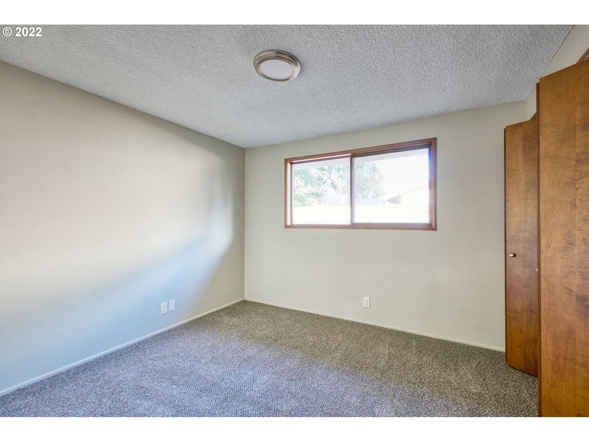 1950 Ridgeway Drive Eugene, OR 97401 - Photo 25 of 31 Gallery Image 25