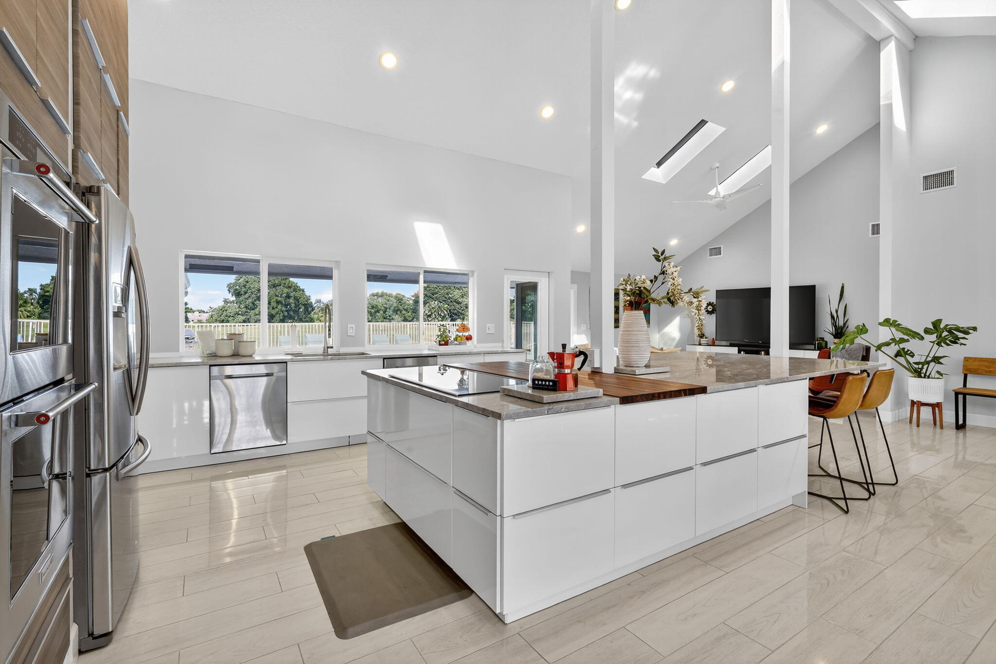 4275 Fox Trace Road Boynton Beach, FL 33436 - Photo 11 of 69 Kitchen