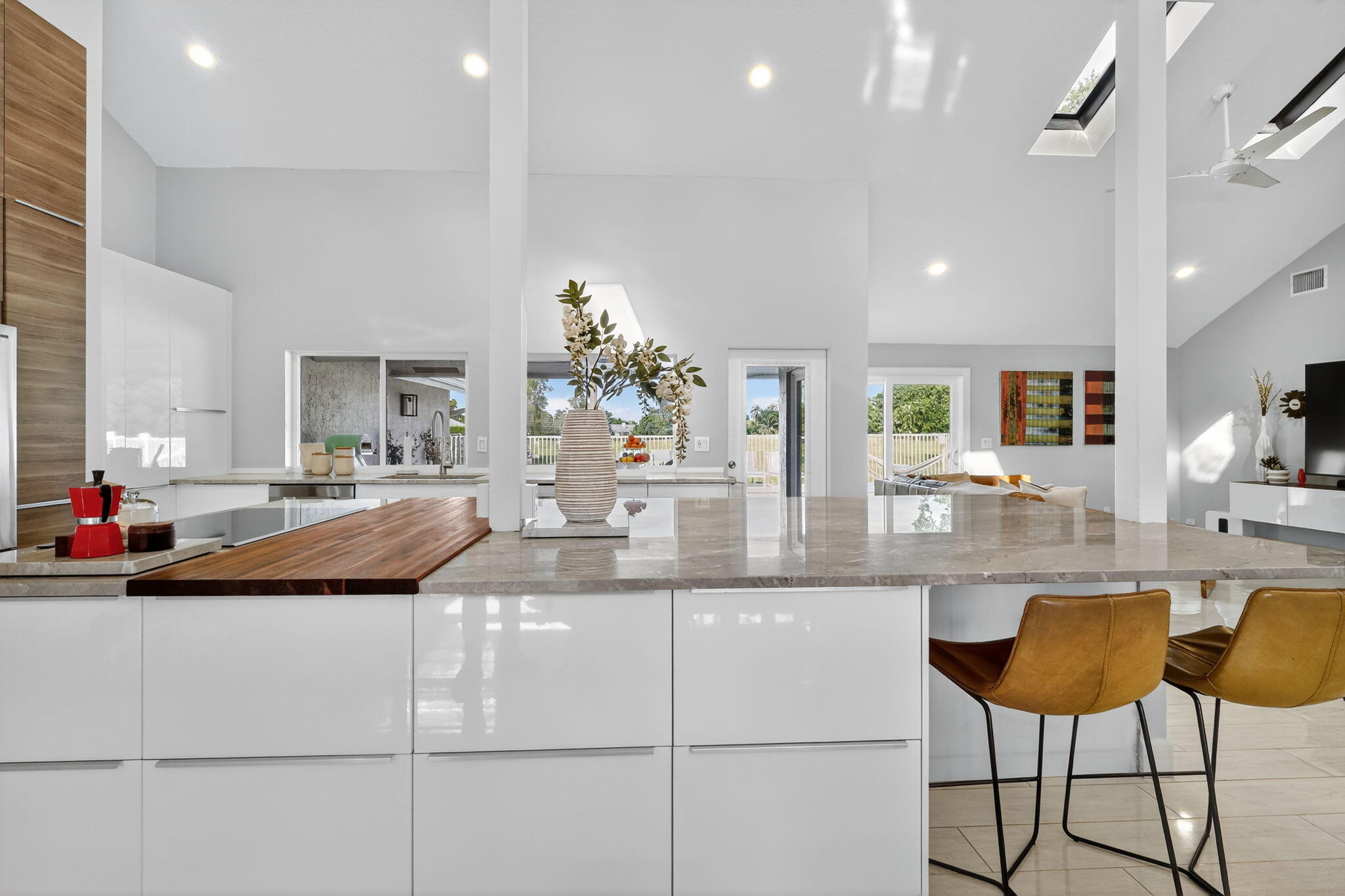 4275 Fox Trace Road Boynton Beach, FL 33436 - Photo 18 of 69 Kitchen