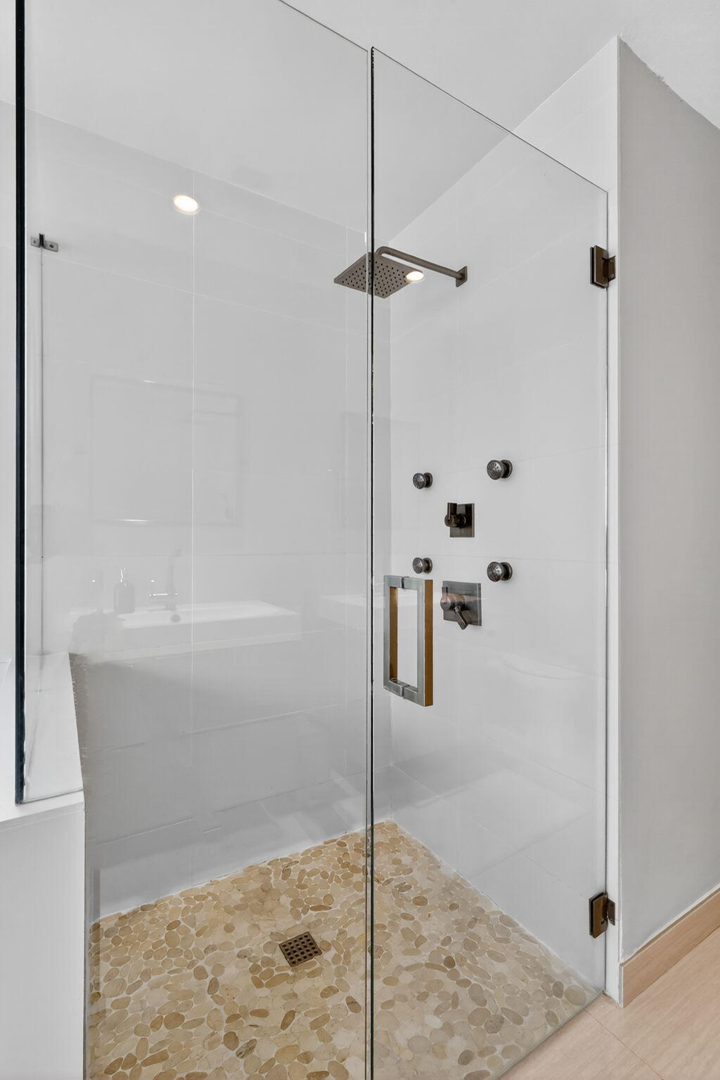 4275 Fox Trace Road Boynton Beach, FL 33436 - Photo 34 of 69 Walkin Shower