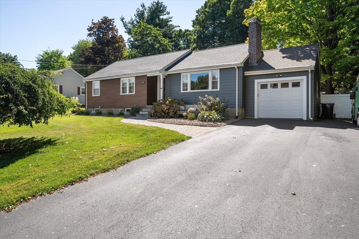 147 Howe Street Natick, MA 01760 - Photo 2 of 32 Gallery Image 2
