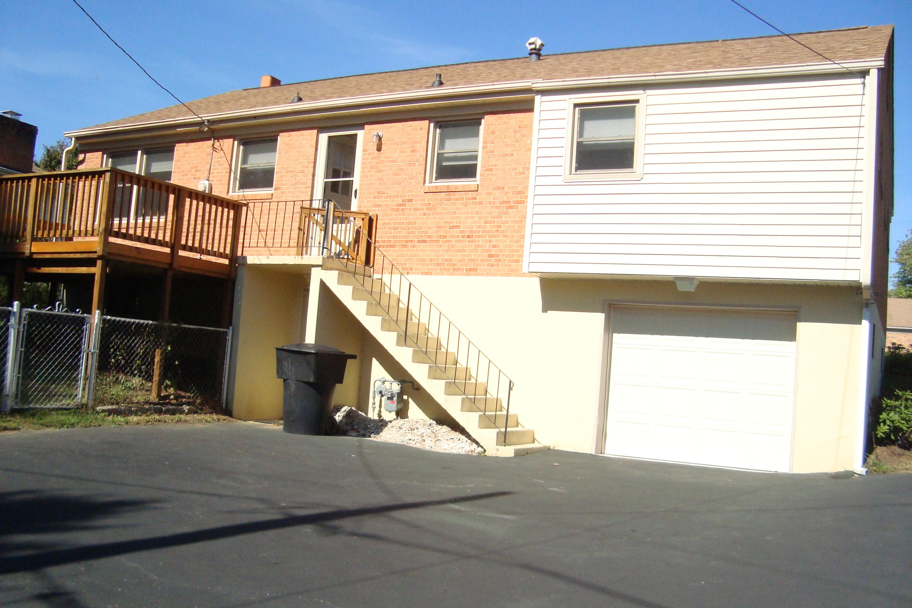 3525 Georgetown Road Roanoke, VA 24018 - Photo 2 of 16 Back