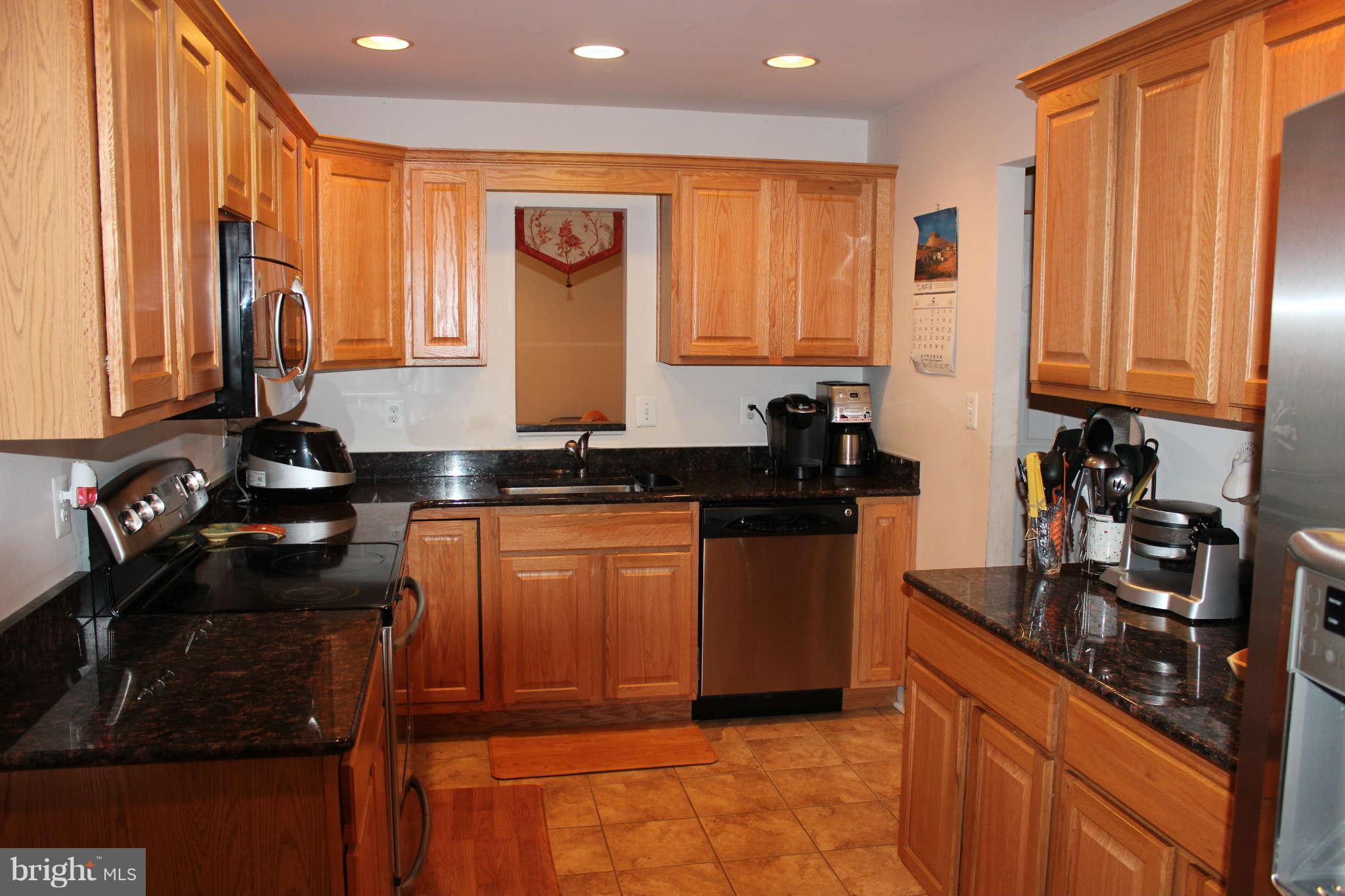 11311 Gainsborough Road Potomac, MD 20854 - Photo 2 of 10 Kitchen