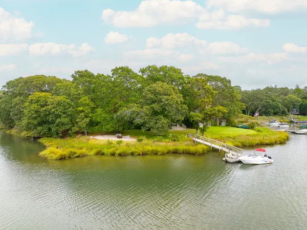 $45,000 | 10 Helens Lane, Southampton, NY 11968