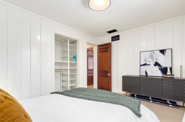 $45,000 | 10 Helens Lane, Southampton, NY 11968