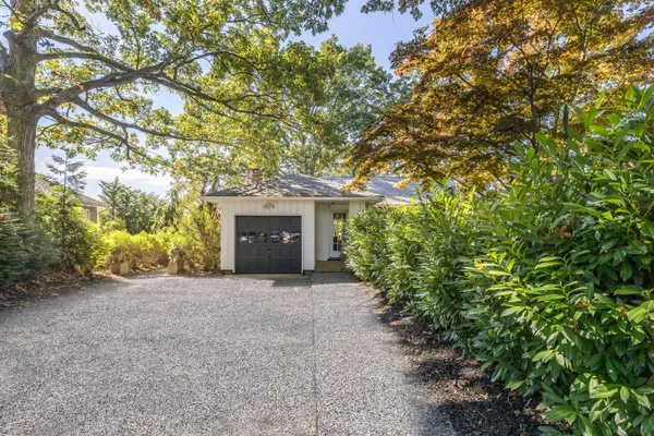 $45,000 | 10 Helens Lane, Southampton, NY 11968