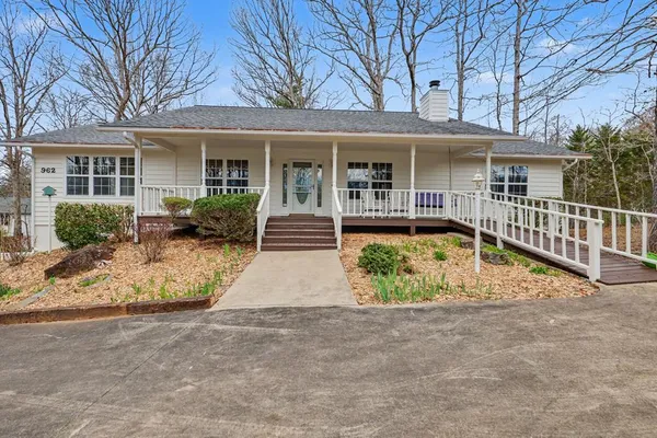 $499,900 | 962 Ashley Lane, Young Harris, GA 30582