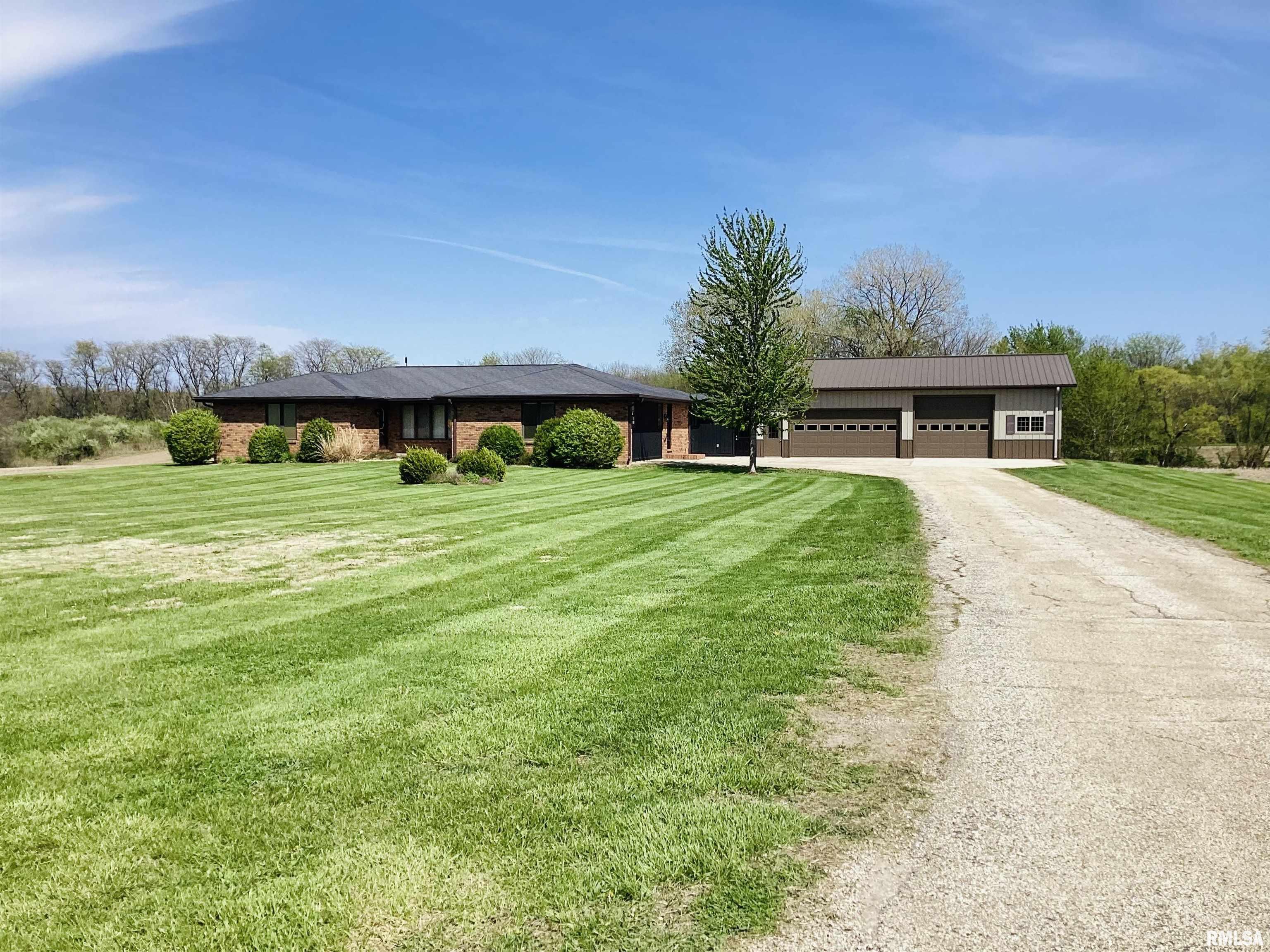 34707 Diamond Point Road Farmington, IL 61531 - Photo 3 of 83