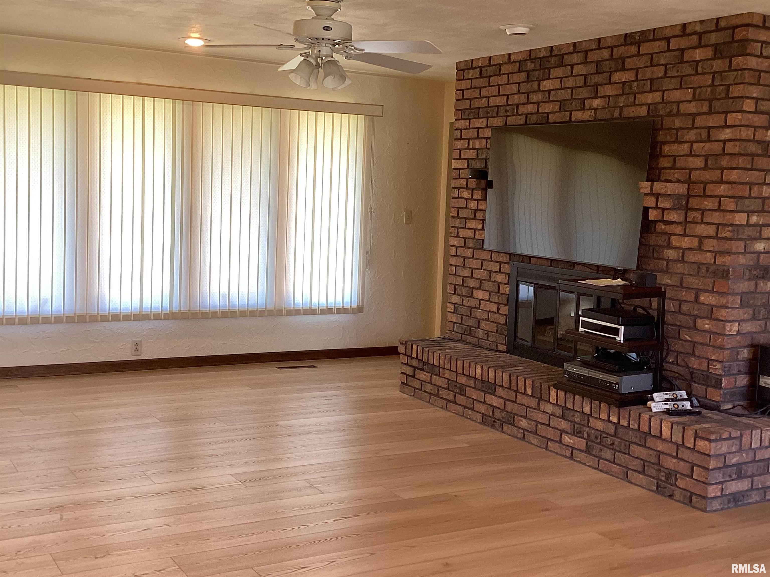34707 Diamond Point Road Farmington, IL 61531 - Photo 35 of 83