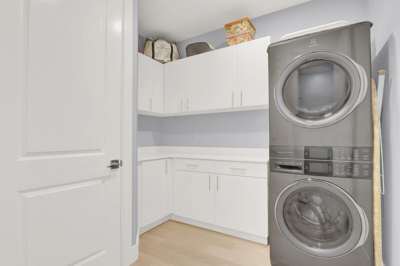 120 Water Pointe Place, Unit 1 Jupiter, FL 33477 - Photo 27 of 43 Laundry Room