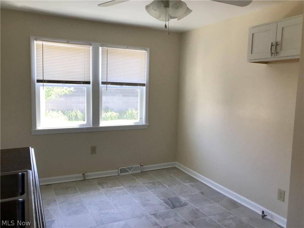 3774 Colony Road Cleveland, OH 44118 - Photo 6 of 35