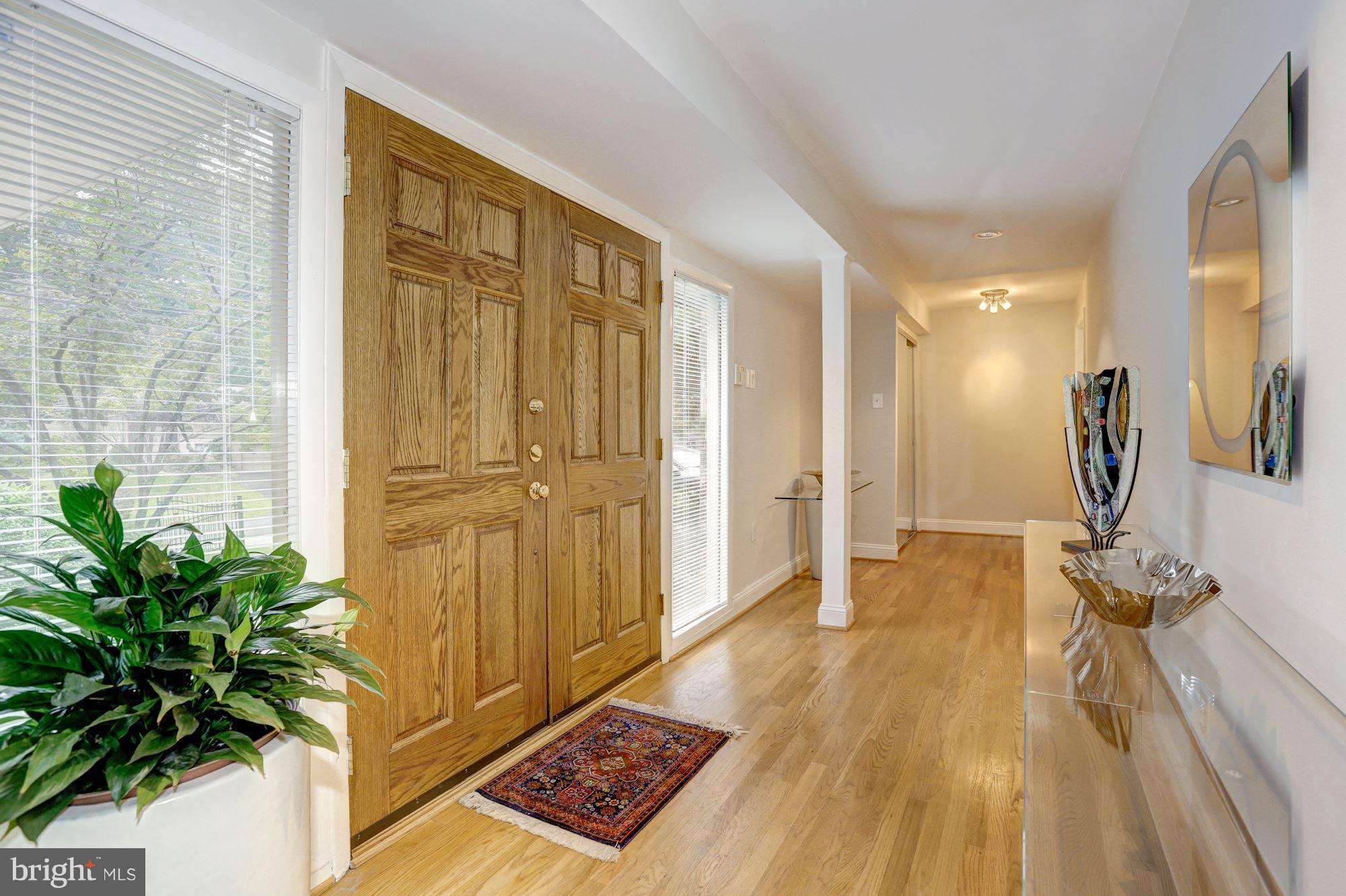 7400 Arrowood Road Bethesda, MD 20817 - Photo 2 of 30 Main Level - Foyer