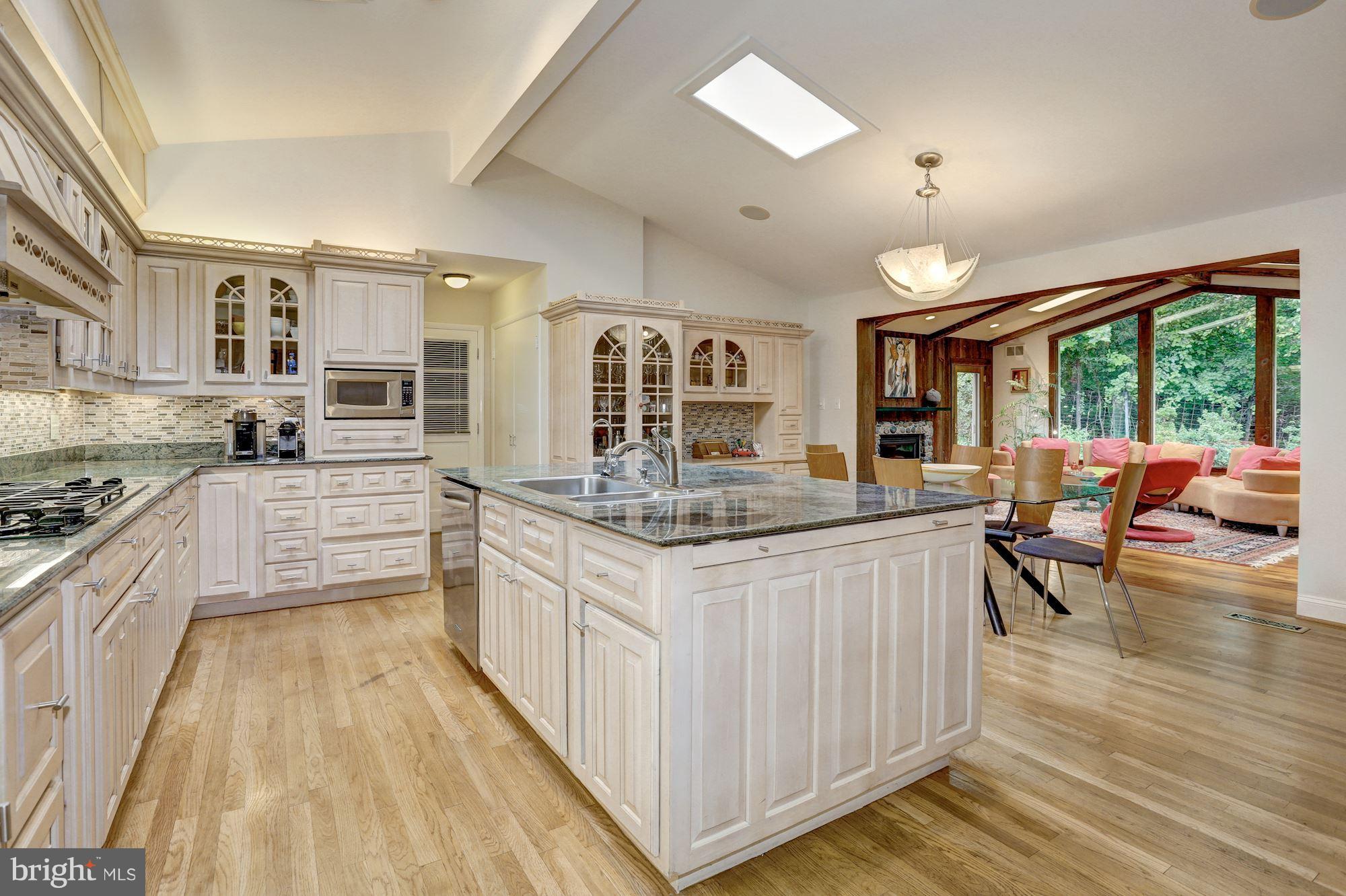 7400 Arrowood Road Bethesda, MD 20817 - Photo 14 of 30 Main Level - Eat-in Kitchen