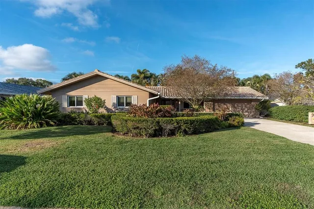 $755,500 | 1101 87th Avenue North, St. Petersburg, FL 33702
