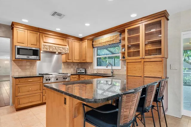 $755,500 | 1101 87th Avenue North, St. Petersburg, FL 33702