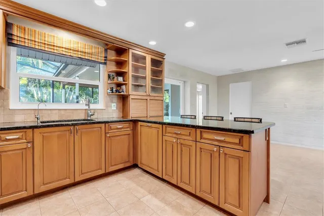 $755,500 | 1101 87th Avenue North, St. Petersburg, FL 33702