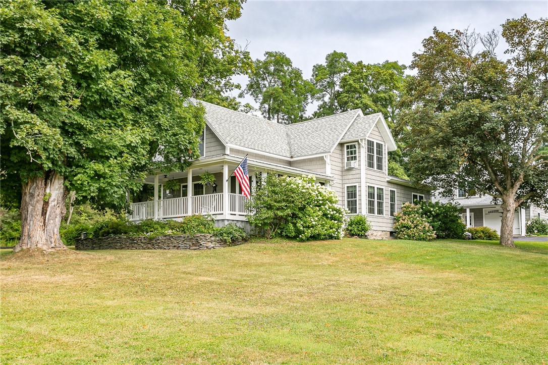 Beautiful house on a large corner lot 3.38 acres