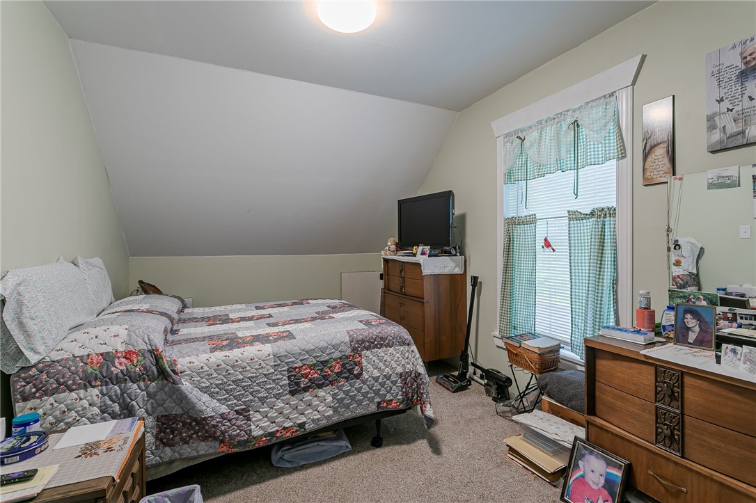 3423 Smallwood Road Warsaw, NY 14569 - Photo 38 of 41 Guest room