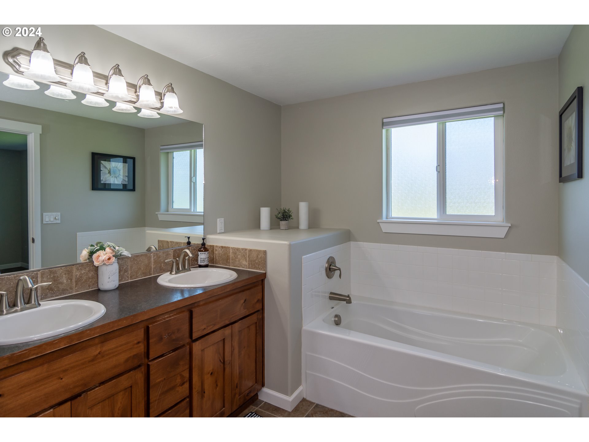 1213 Colonial Road Roseburg, OR 97471 - Photo 26 of 48 Gallery Image 26