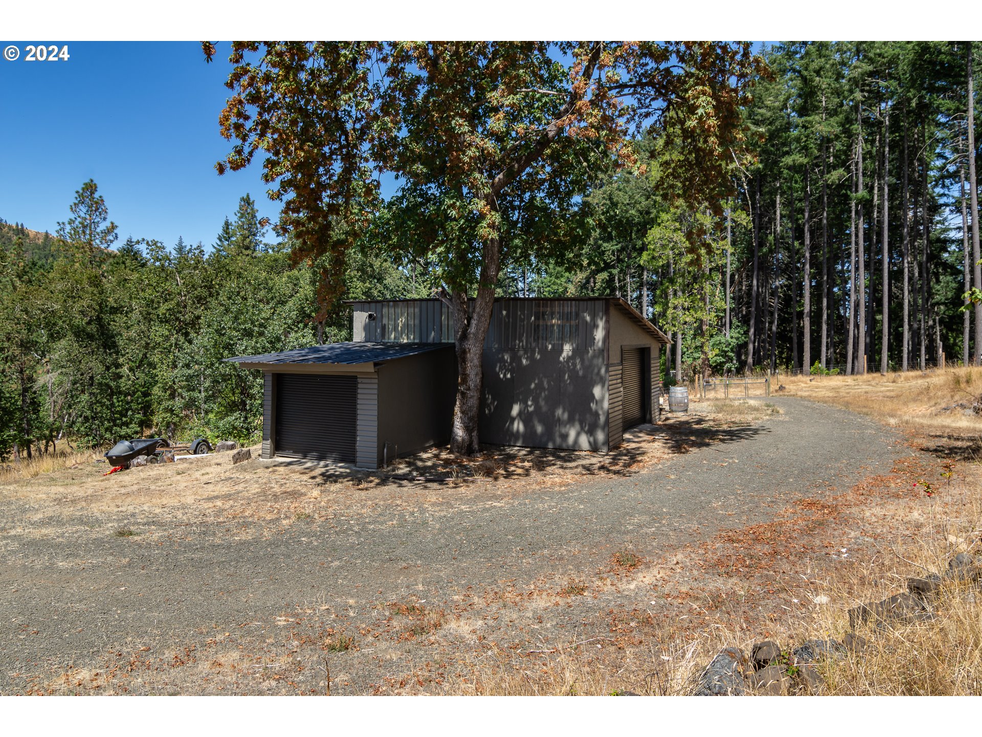 1213 Colonial Road Roseburg, OR 97471 - Photo 37 of 48 Gallery Image 37