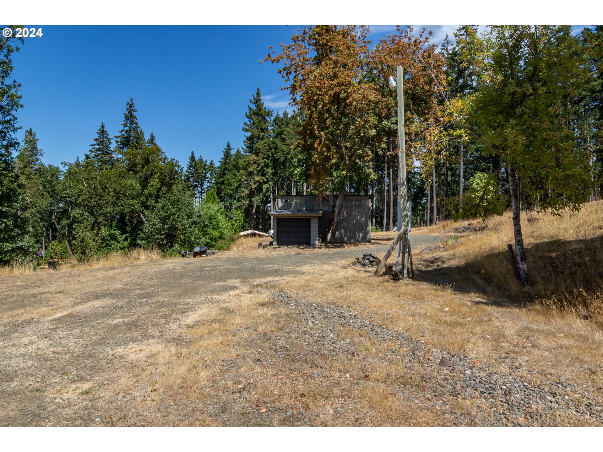 1213 Colonial Road Roseburg, OR 97471 - Photo 38 of 48 Gallery Image 38