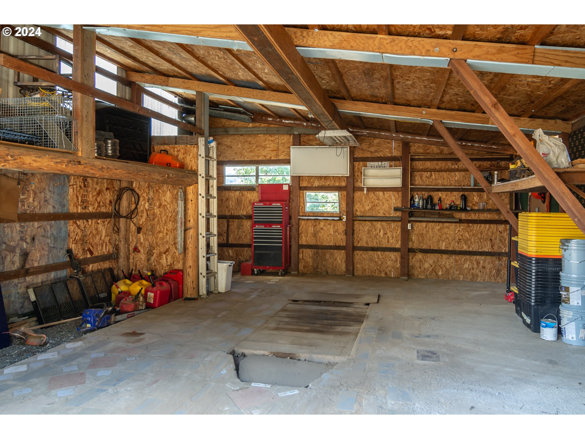 1213 Colonial Road Roseburg, OR 97471 - Photo 39 of 48 Gallery Image 39