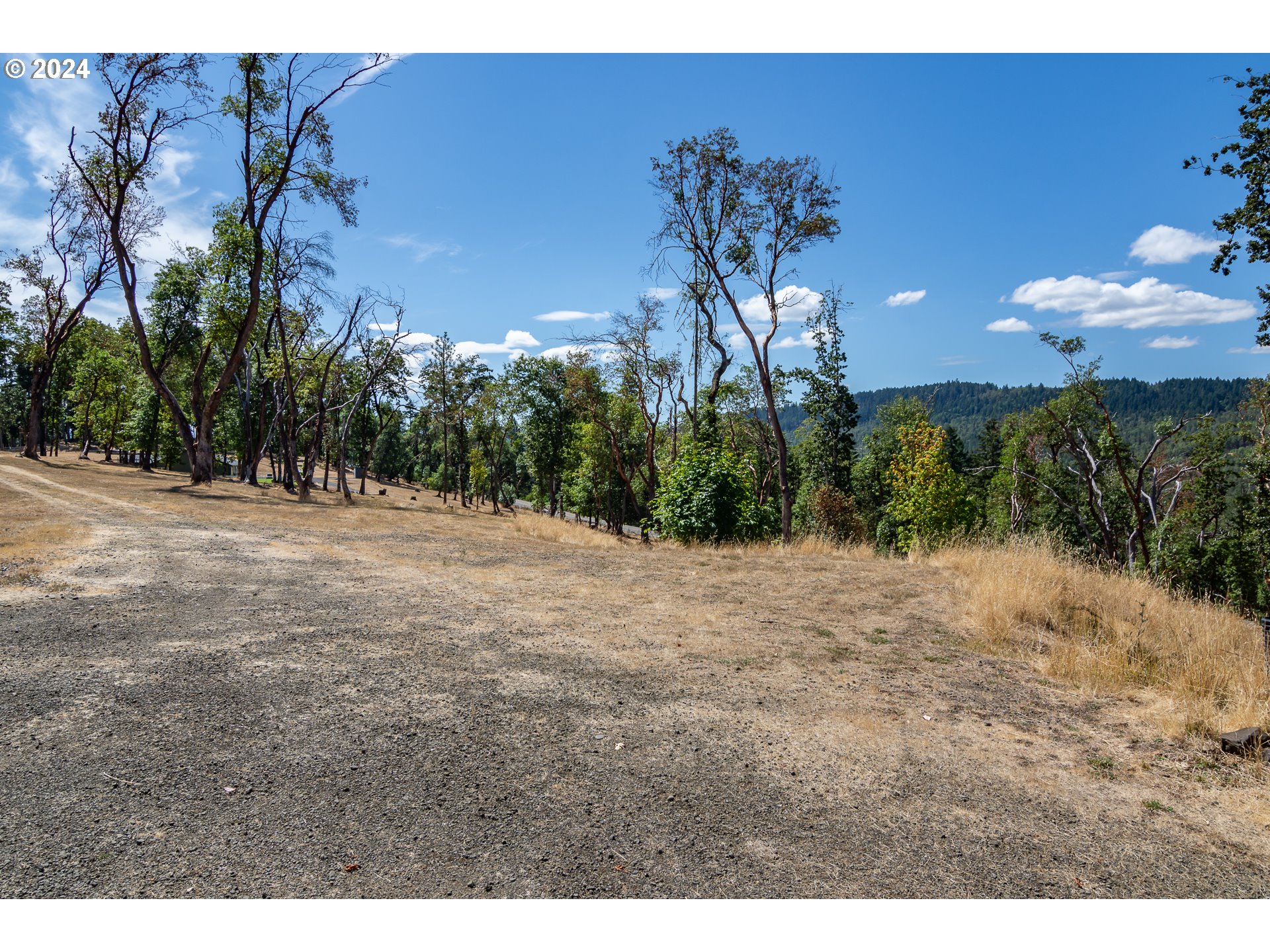 1213 Colonial Road Roseburg, OR 97471 - Photo 46 of 48 Gallery Image 46
