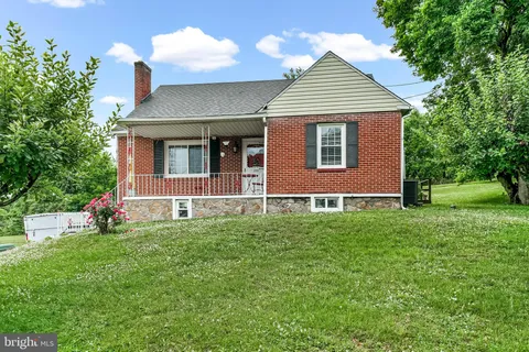 $449,900 | 253 North Guernsey Road, West Grove, PA 19390
